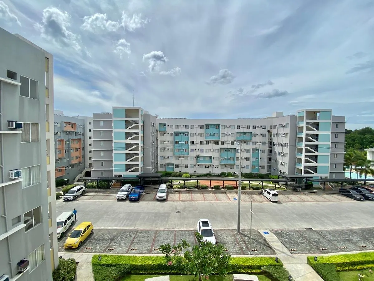 2Br Within The Heart Of The City With Wifi And Netflix Davao City